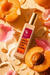 Apricot Whisper · Абрикос і Тютюн — додатковий ракурс: apricot cream flatlay